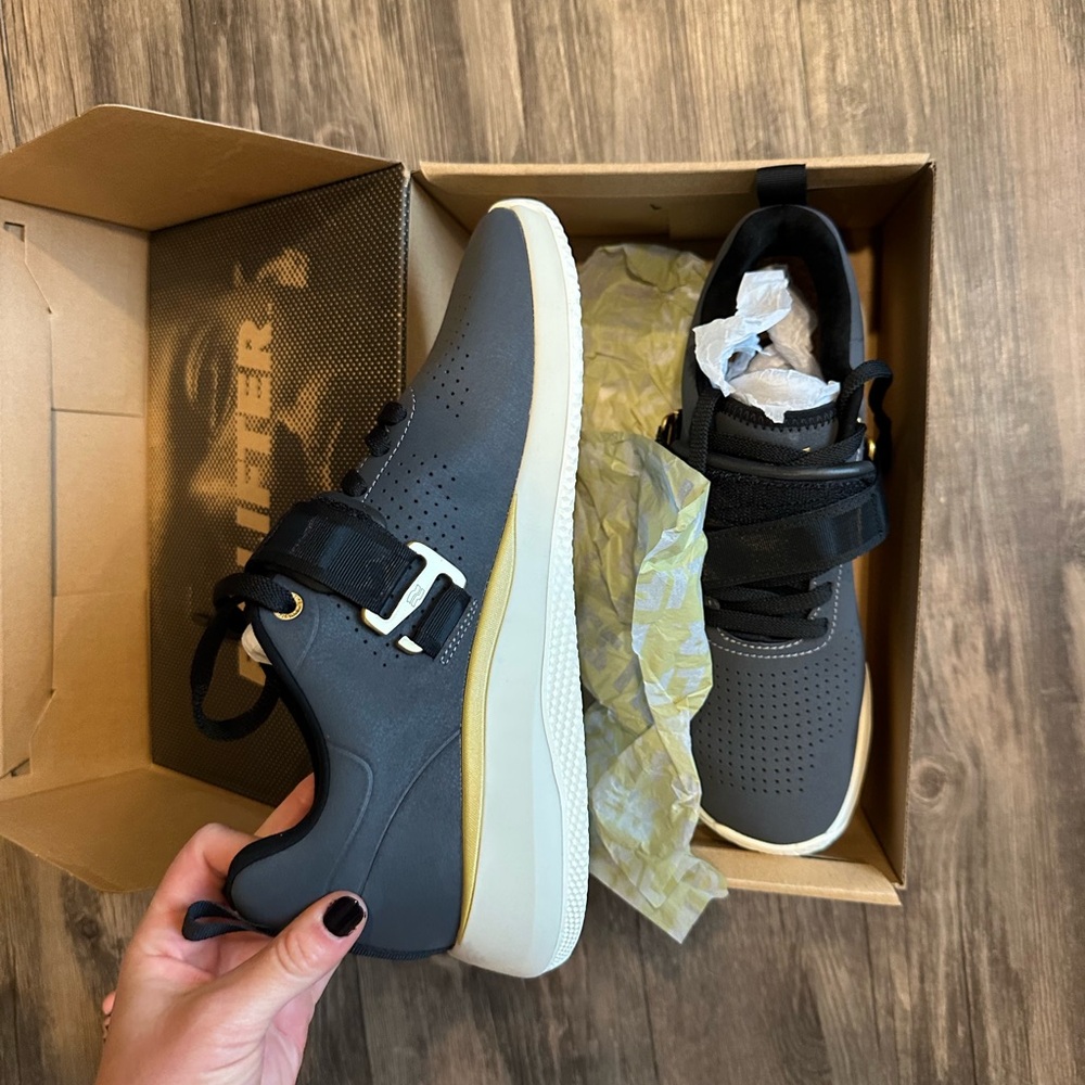Men's Lifters - Gray with Gold Trim
